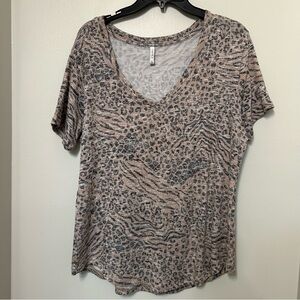 Z Supply Womens Large Leopard Animal Print Vneck Short Sleeve Top Cozy Lounge